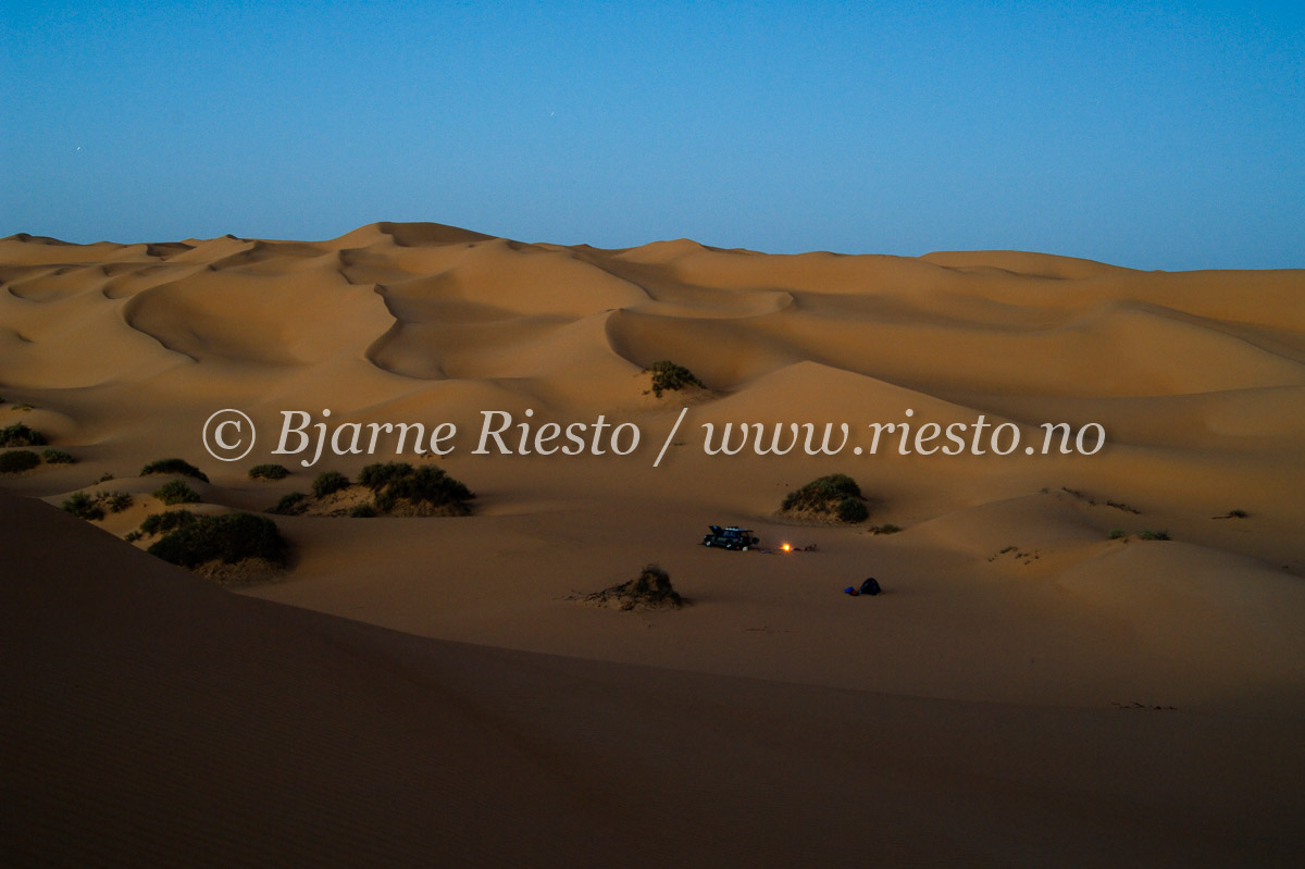 Camp between the dunes