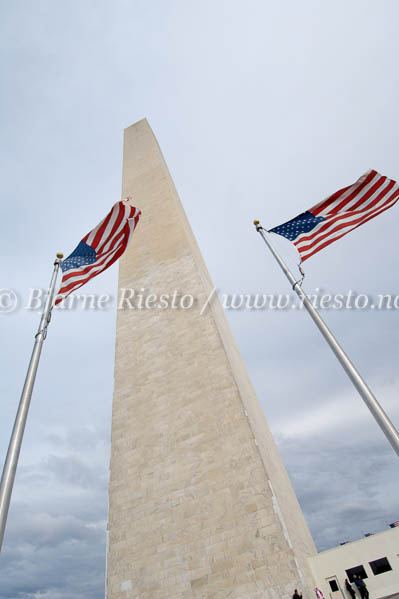 Washington monument / 