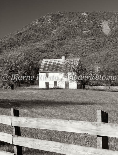 White House  / Shenandoah Valley. Virginia, USA