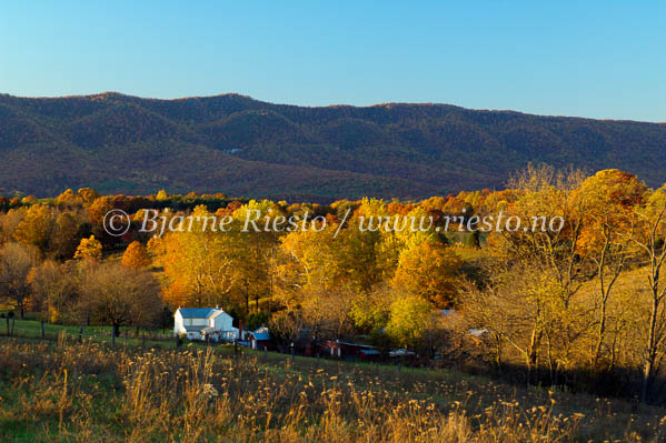  / Sunset in Shenandoah Valley. Virginia, USA