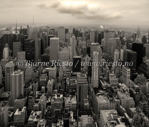 View over Manhattan, New York / Empire State Building